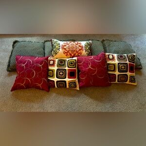 Accent pillows